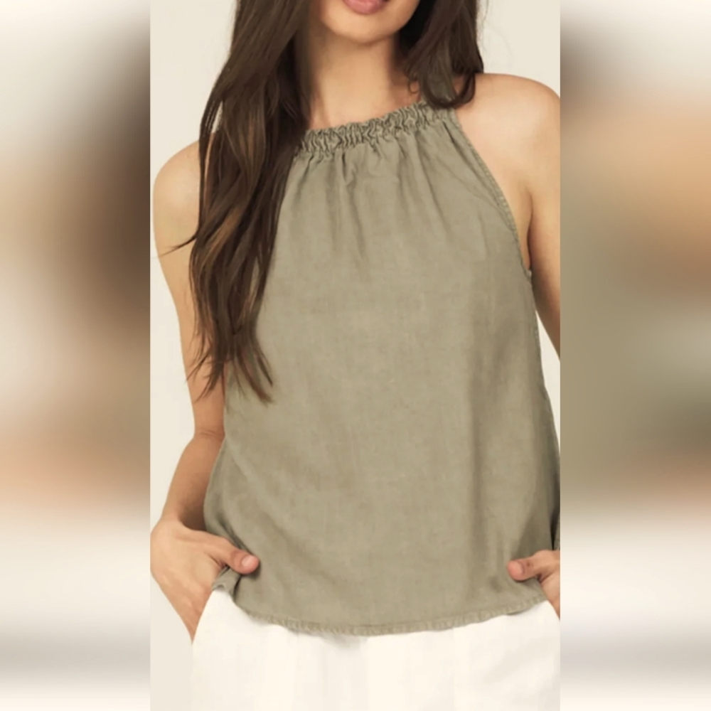 Halter Top Small
Green Envelope Los Angeles